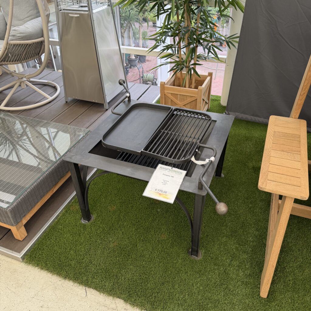 Firepits UK quadratische Feuerstelle Box aus Cortenstahl, 80 × 80 cm